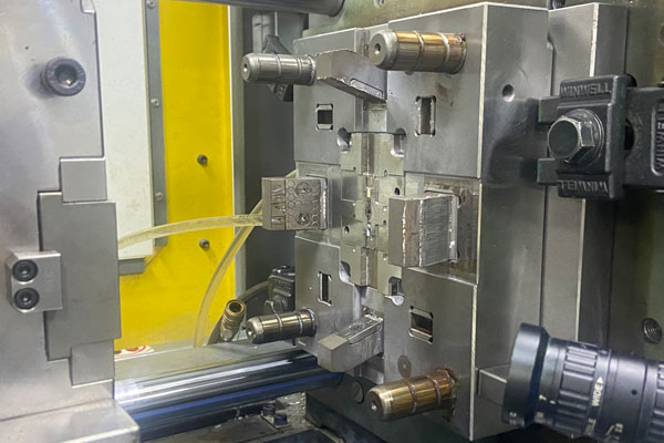 Medical injection molds