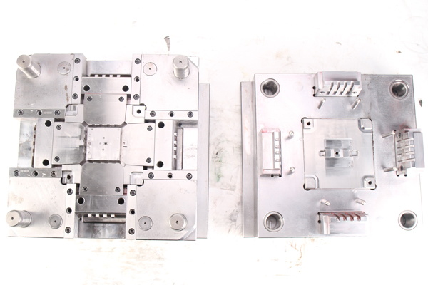 Medical plastic mold