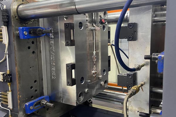 medical injection molding