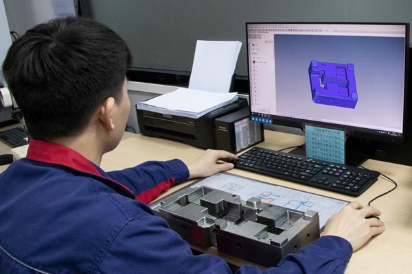 Design and Optimization Strategies for Molds in Medical Product Injection Molding