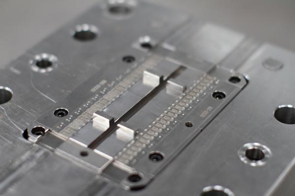 How to Improve the Precision and Surface Quality of Medical Injection-Molded Parts?